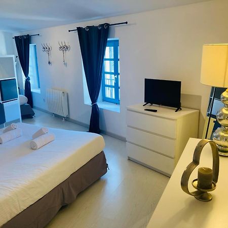 C'Est Une Maison Bleue قرقشونه المظهر الخارجي الصورة
